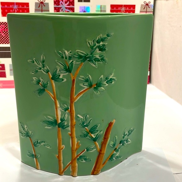 Handpainted 3Dimensional Bamboo Design Green Dshape Ceramic Vase w Glossy Finish - Picture 12 of 16